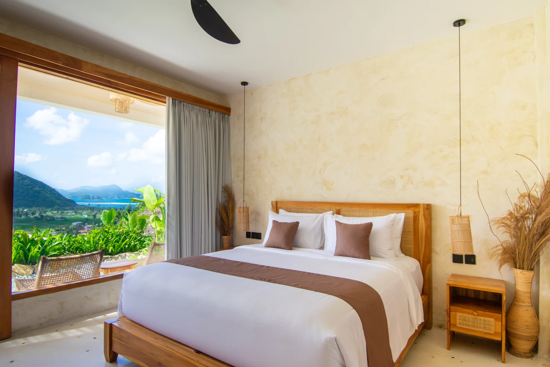 New Deluxe Hillside With Partial Ocean View 2